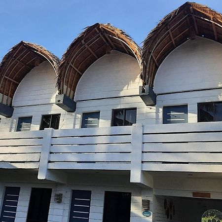 Point F Siargao Daire Catangnan Dış mekan fotoğraf