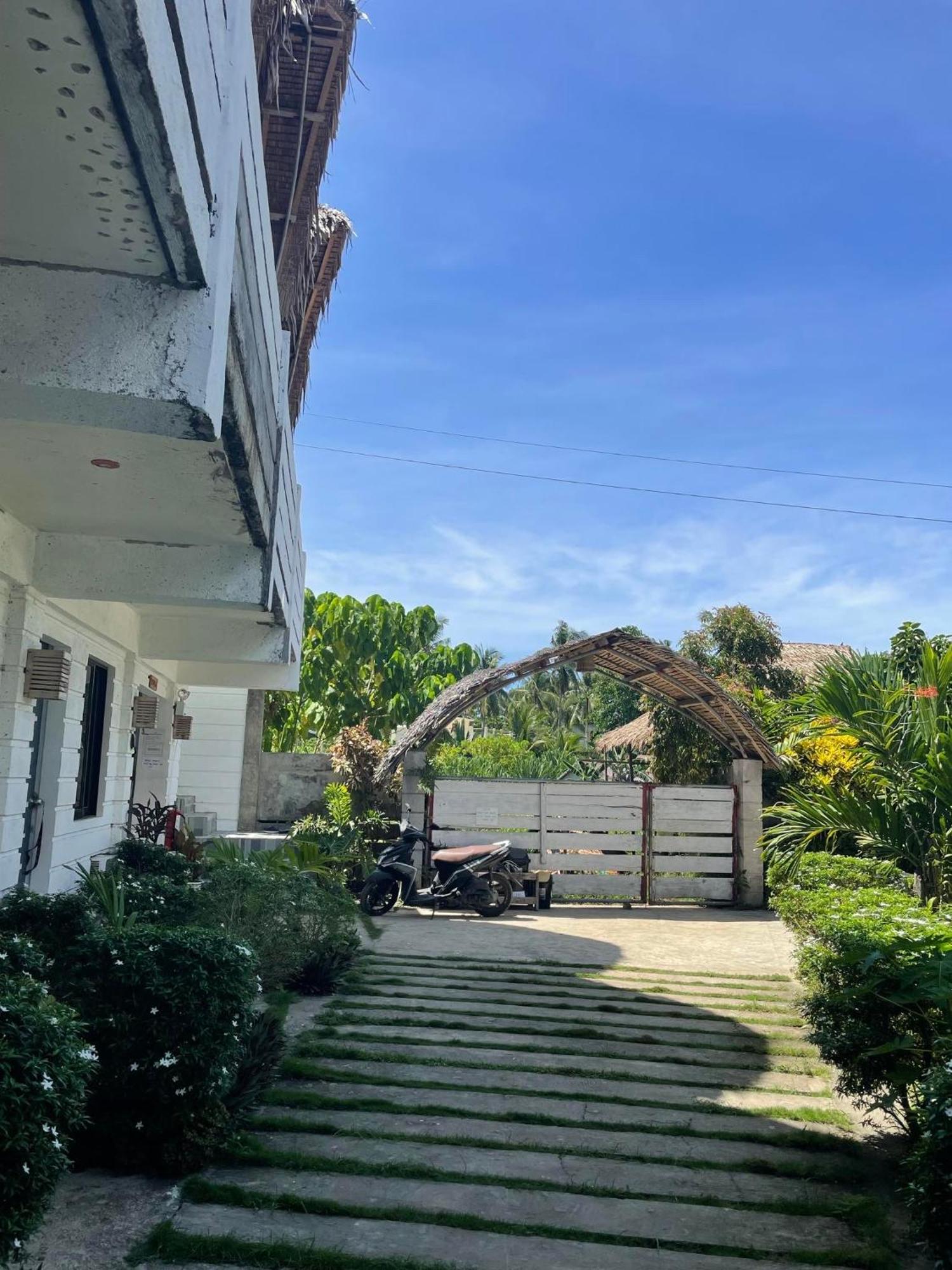 Point F Siargao Daire Catangnan Dış mekan fotoğraf