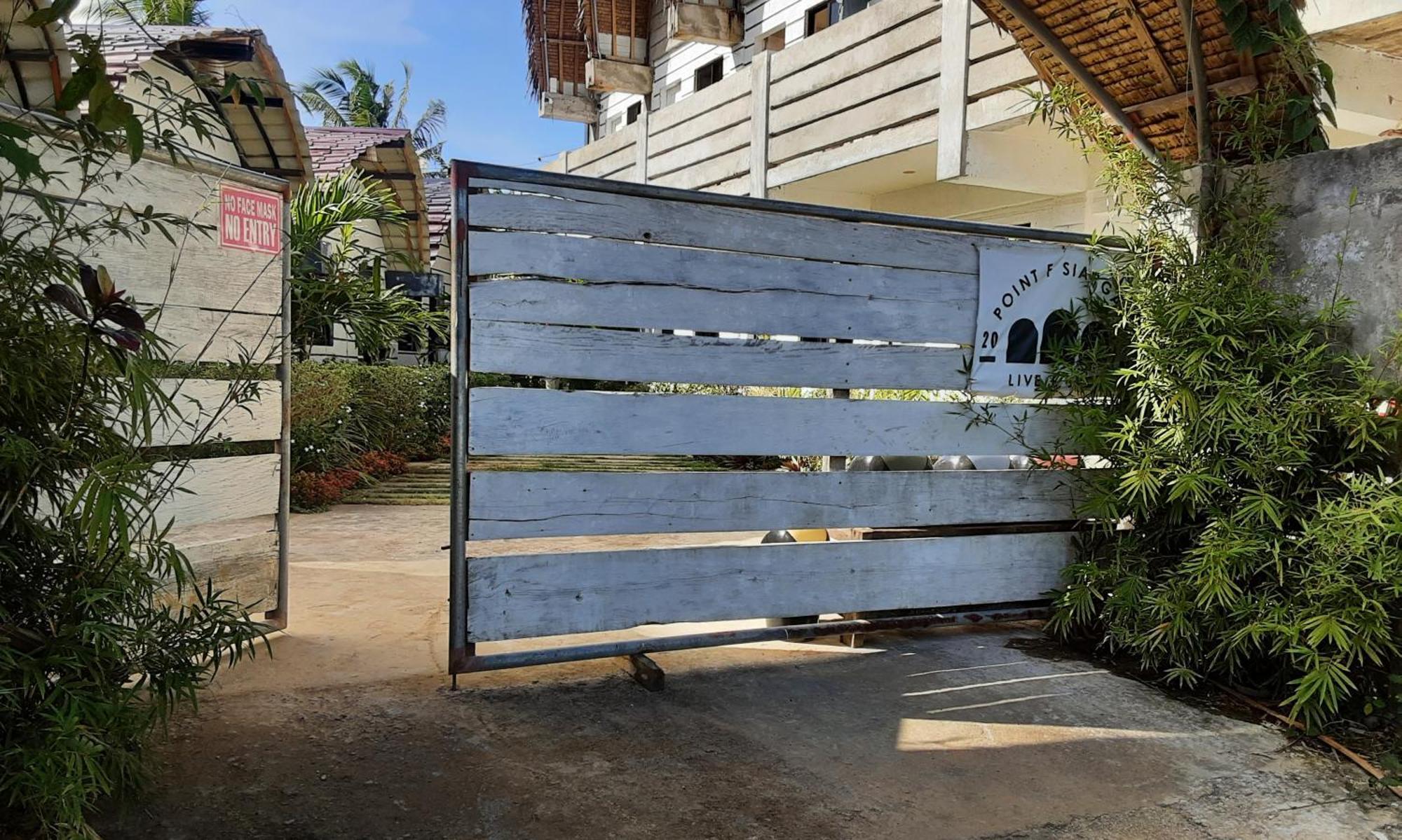 Point F Siargao Daire Catangnan Oda fotoğraf